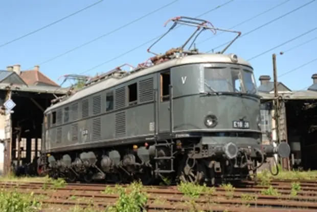 Elektrische Schnellzug-Lokomotive E 18 08 Fotografie der Schnellzug-Lokomotive E 18 08